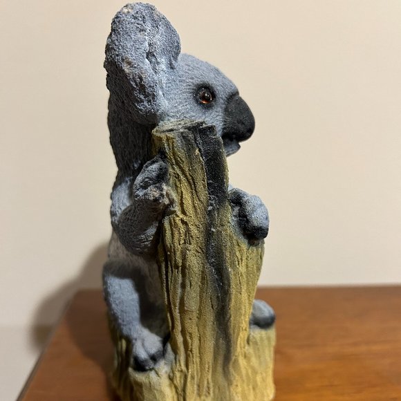 Vintage Sand Art Koala Bear Hugging Tree Australia Statue Figurine 6 1/2" x 4" - Picture 7 of 10